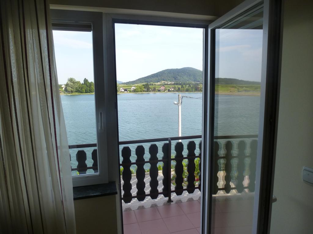 Apartments Mise Ogulin Ruang foto