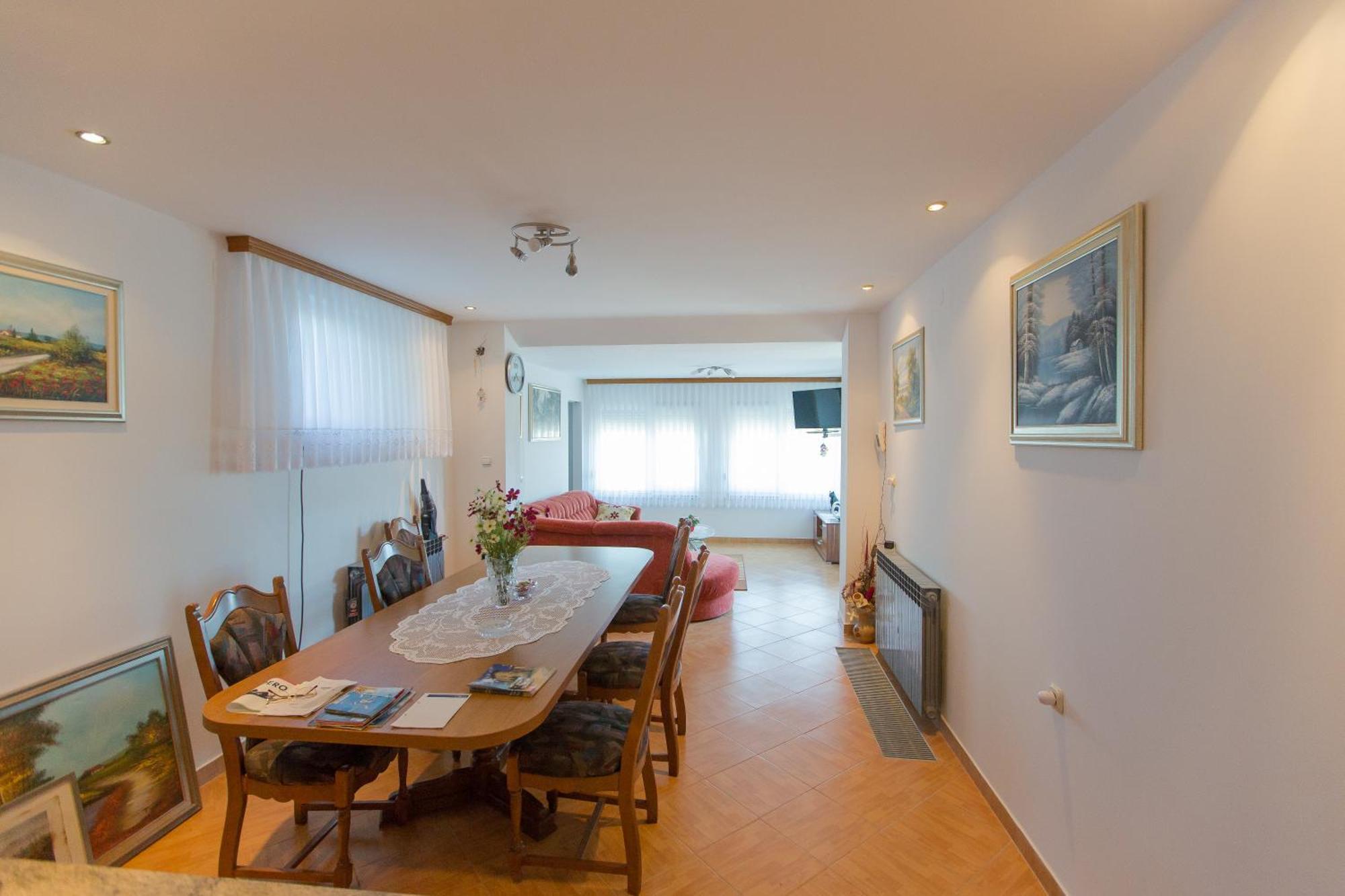 Apartments Mise Ogulin Bagian luar foto