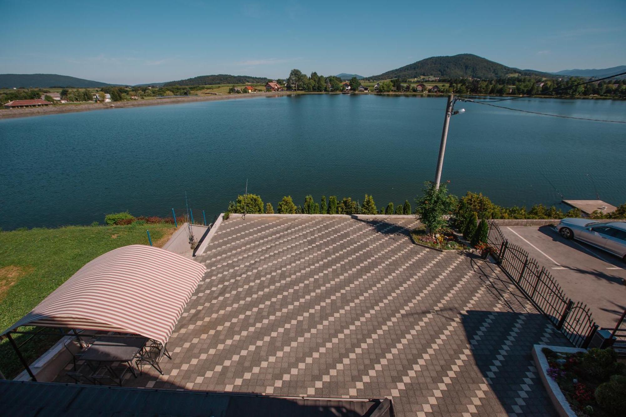 Apartments Mise Ogulin Bagian luar foto