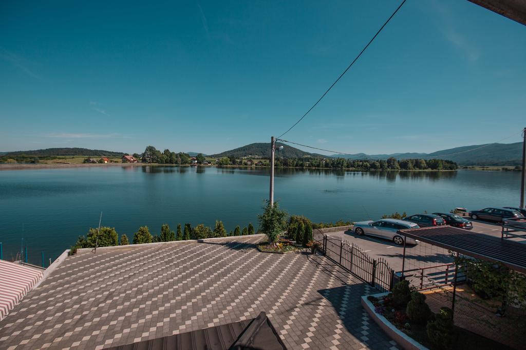 Apartments Mise Ogulin Bagian luar foto