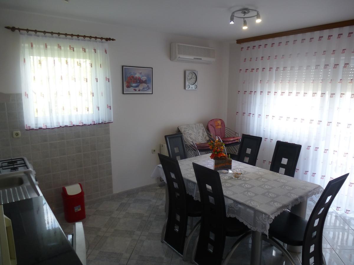 Apartments Mise Ogulin Bagian luar foto