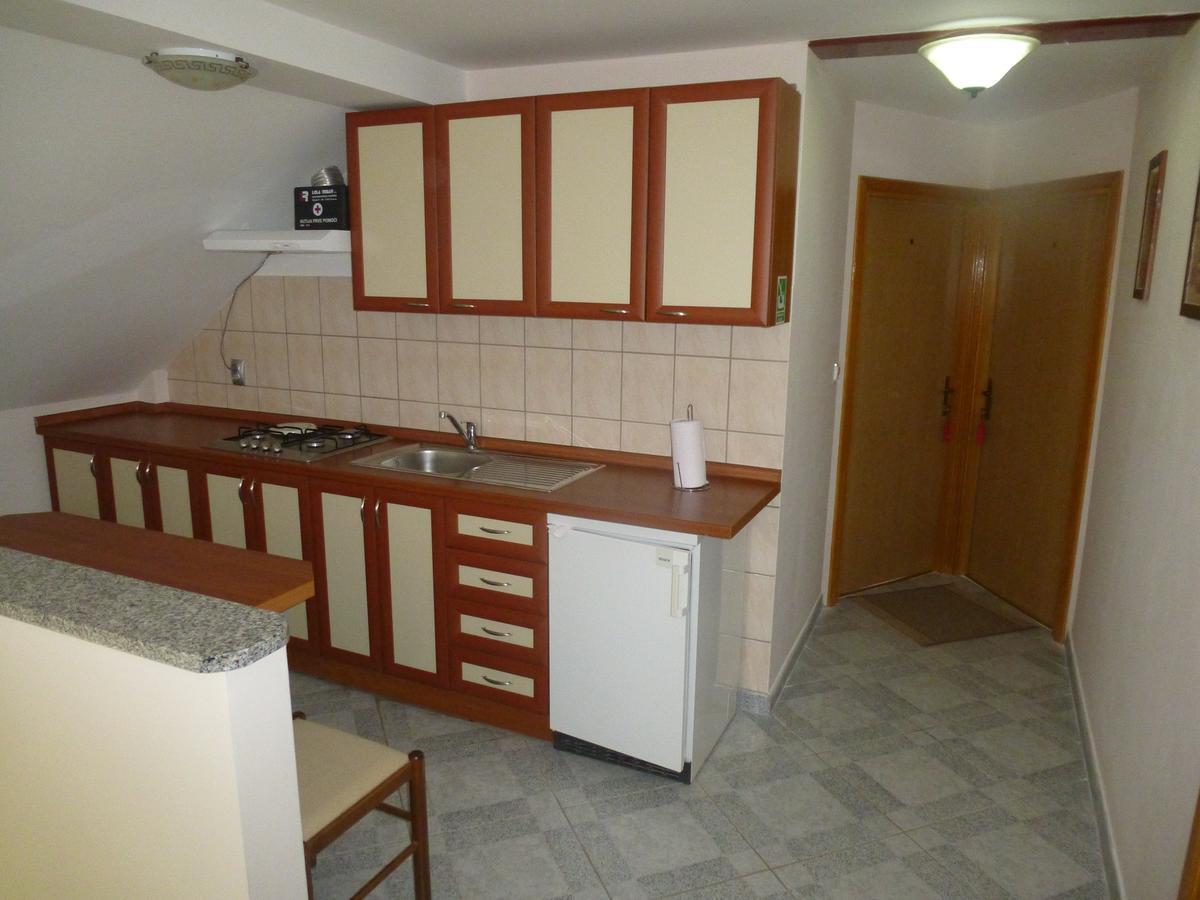 Apartments Mise Ogulin Bagian luar foto