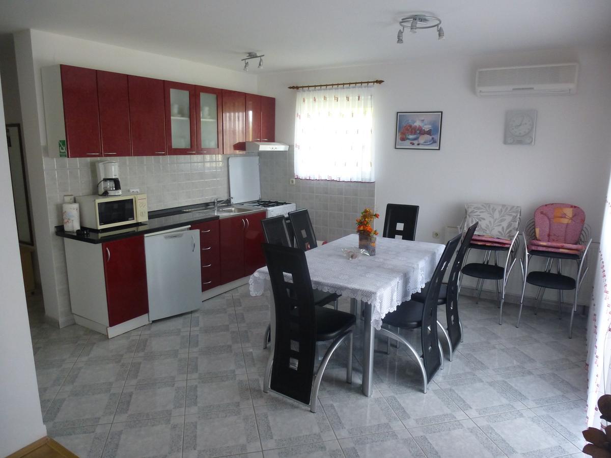 Apartments Mise Ogulin Bagian luar foto